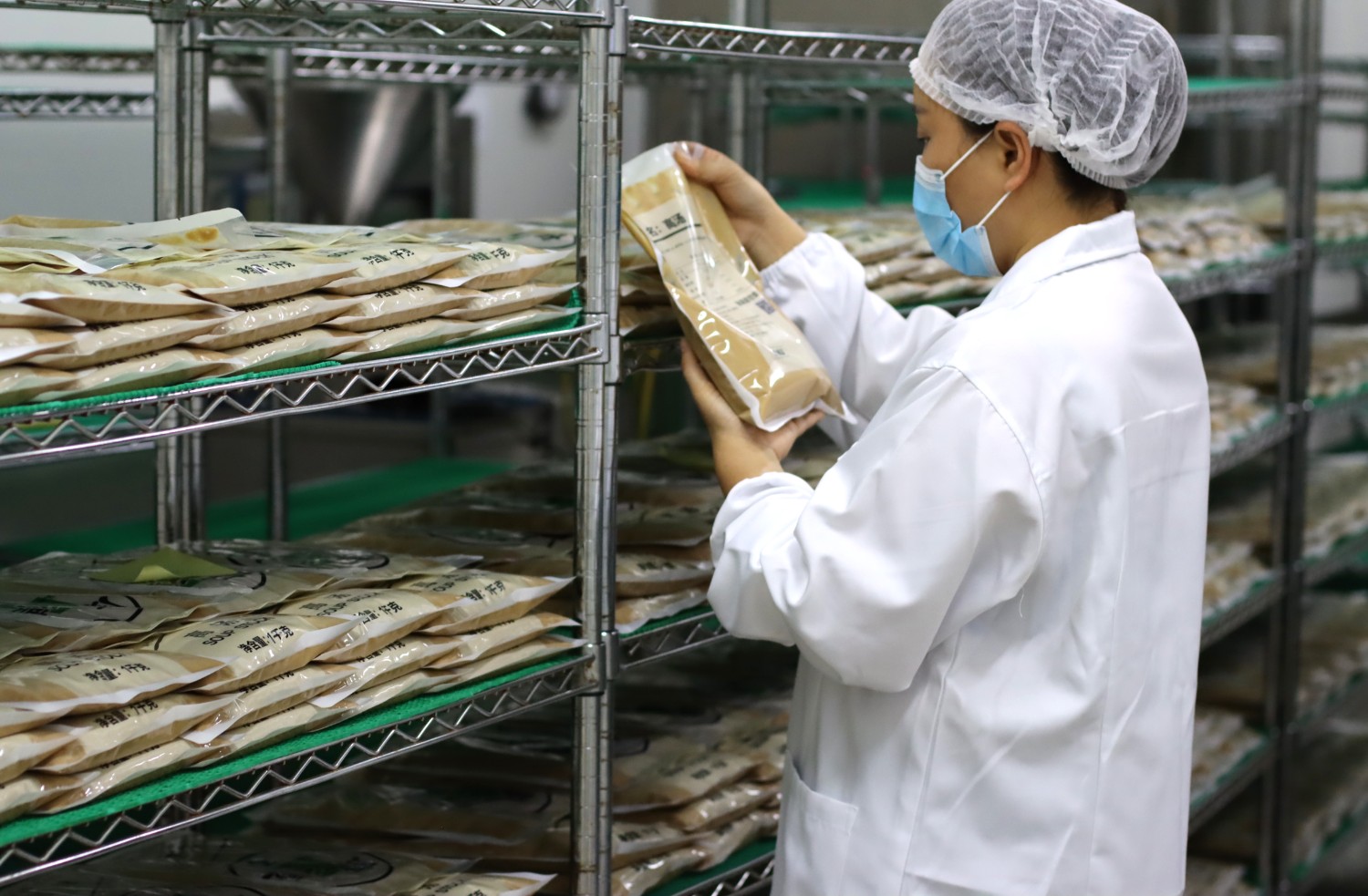 康德食品麻辣口味操作視頻-公司提供貼牌定制，免費(fèi)送技術(shù)的服務(wù)，開(kāi)店無(wú)需大廚，簡(jiǎn)易操作，快速標(biāo)準(zhǔn)化出餐